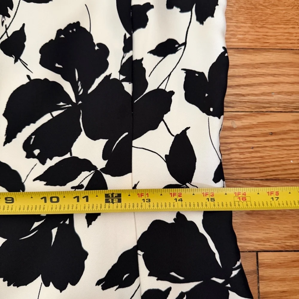 Ann Taylor Black and White Floral 100% Silk Shiftdress Size 4?: Preppy, Abstract - Picture 8 of 10